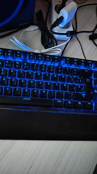 Teclado Newskill RGB Negro