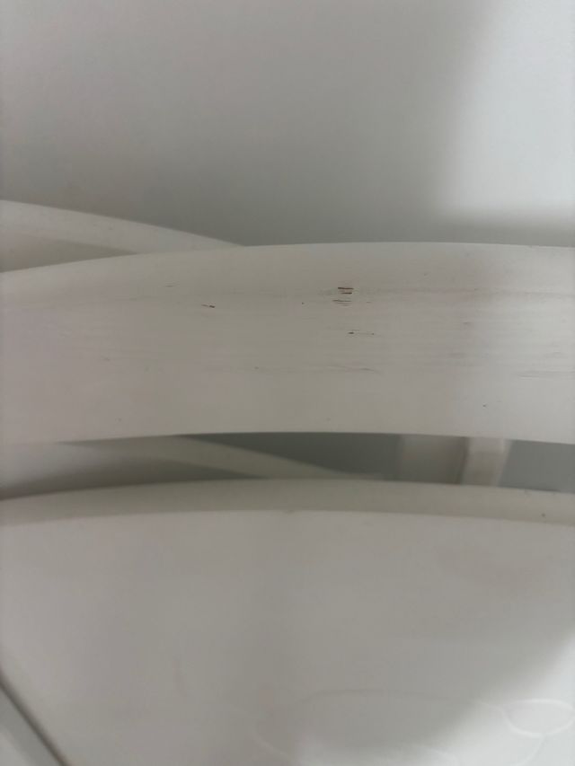 Cuna de madera blanca con colchón