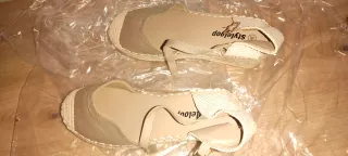 Alpargatas cuña color crudo