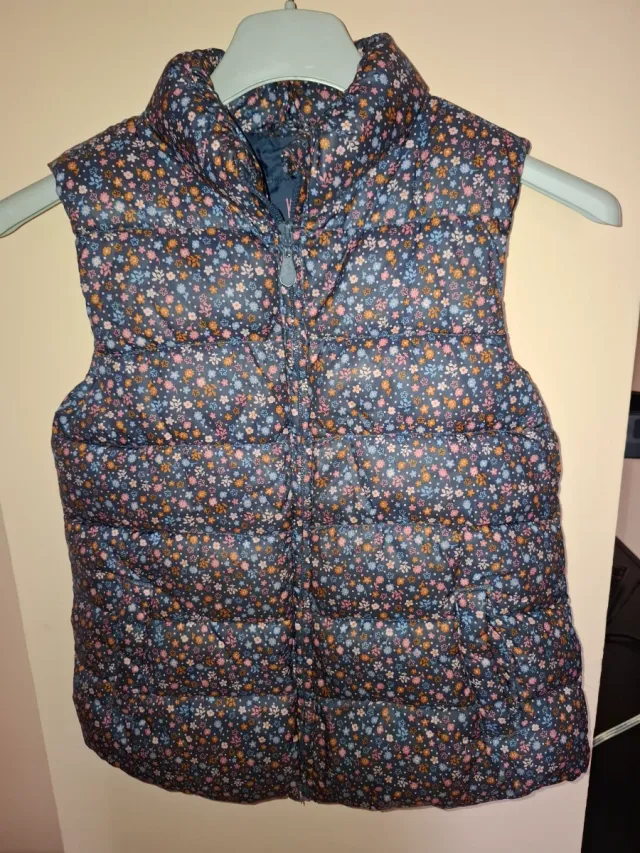 Plumífero sin mangas niña floral