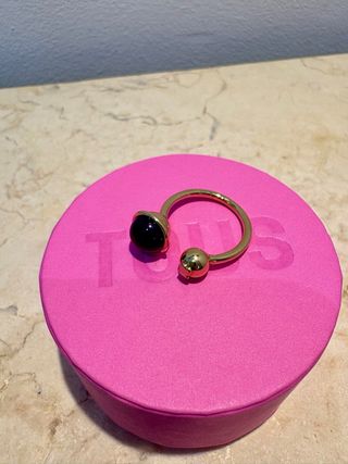 Anillo Tous Amatista Negra y Oro Ajustable