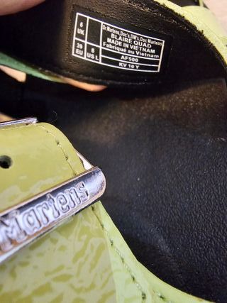 Sandalias Dr. Martens plataforma. Nuevas