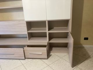 Mobile soggiorno con vetrine