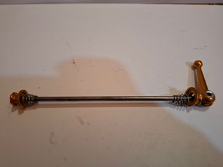 Cierre rápido trasero titanio y aluminio