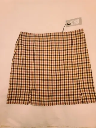 Minifalda de cuadros beige y marrón