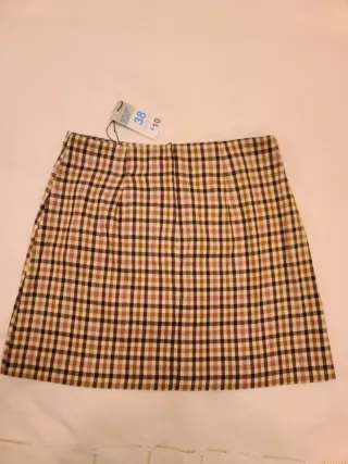 Minifalda de cuadros beige y marrón
