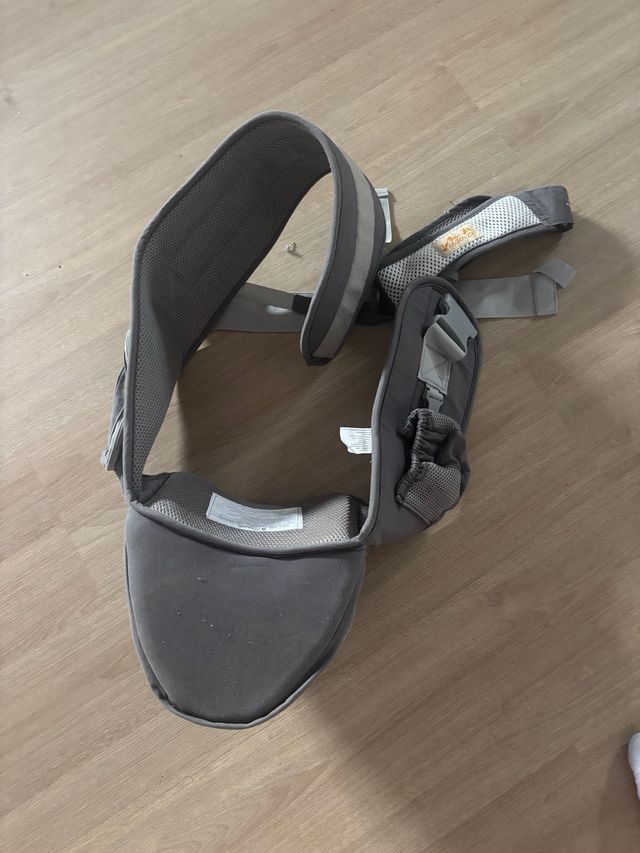 Portabebés para llevarle sentado