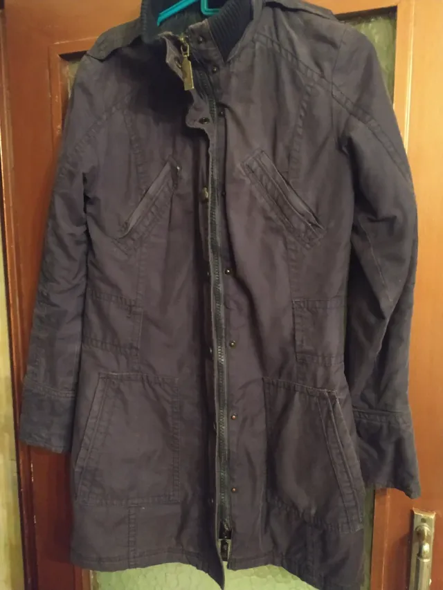 Abrigo Bershka azul marino mujer T. L