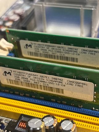 Placa Base Foxconn con RAM y CPU