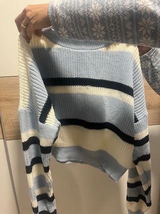 Jersey de rayas azul y blanco