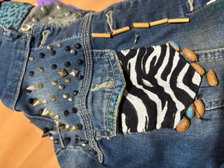 Chaqueta tejana punky customizada