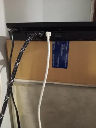 PS4 Slim 1TB + 5 Giochi