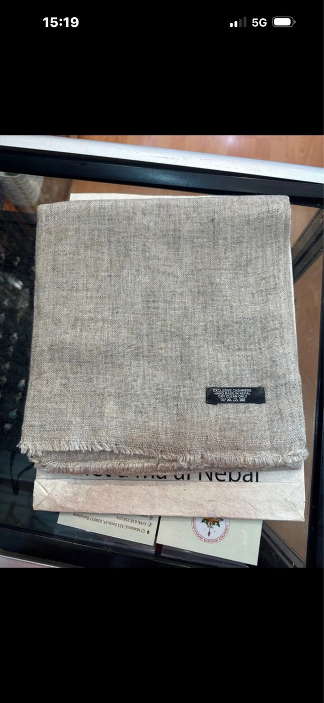 Bufanda de Cachemira Beige Hecha a Mano en Nepal