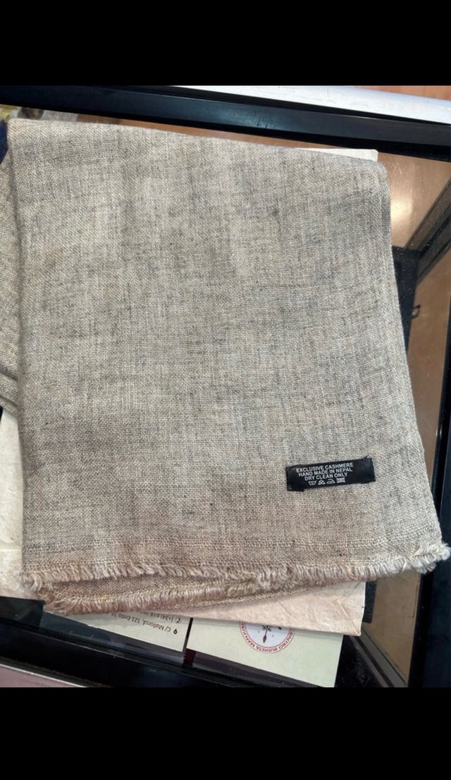 Bufanda de Cachemira Beige Hecha a Mano en Nepal