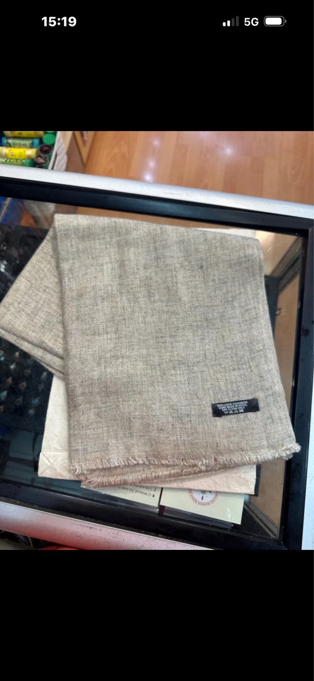 Bufanda de Cachemira Beige Hecha a Mano en Nepal