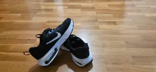 Zapatillas Nike Air Max Negras Blancas TALLA  34