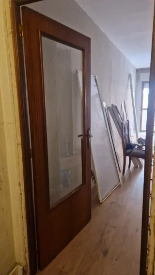 Se venden 5 puertas de madera maciza