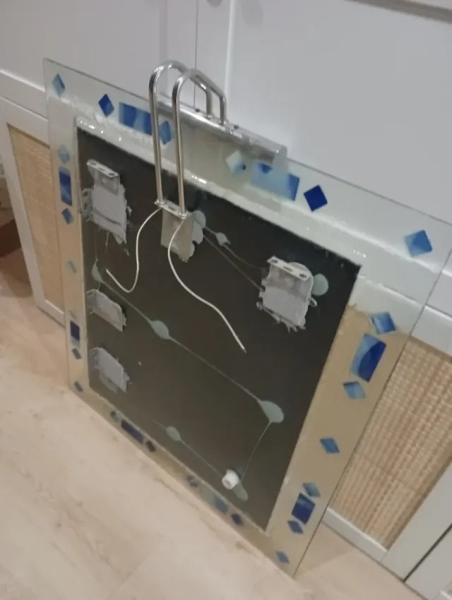 Espejo de baño cristal azul