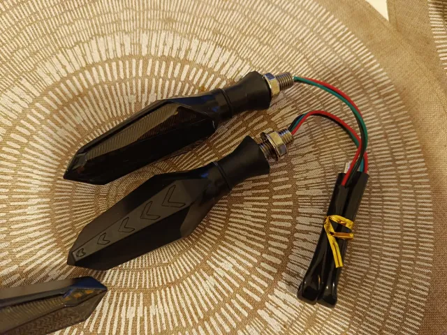 2 Pares Intermitentes dinámicos LED Moto Nuevos