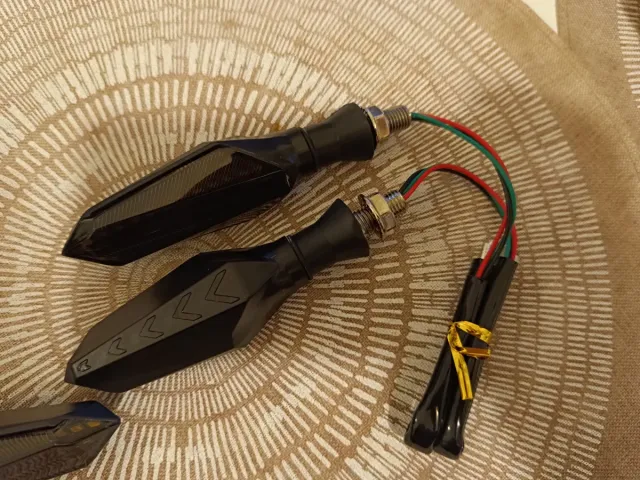 2 Pares Intermitentes dinámicos LED Moto Nuevos