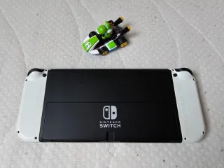 Consola Nintendo Switch OLED con caja y accesorios