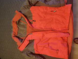 Chaqueta infantil para nieve.