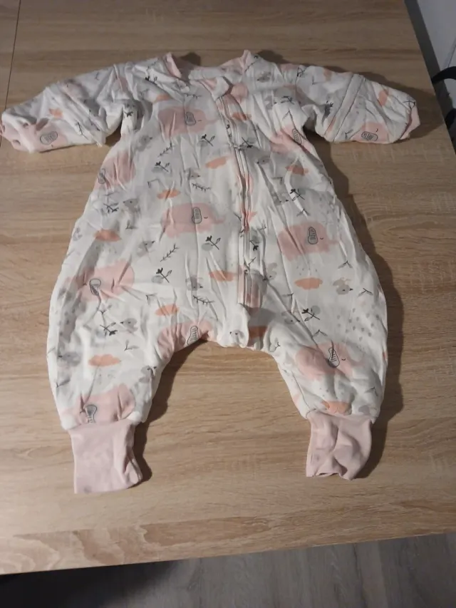 Pijama acolchado 6-12 meses,muy calentito