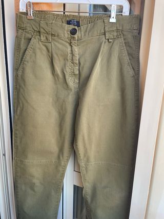 Pantalón cargo Bershka verde oliva