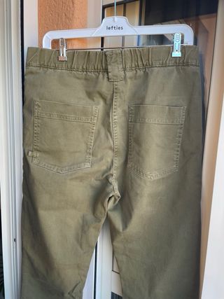 Pantalón cargo Bershka verde oliva