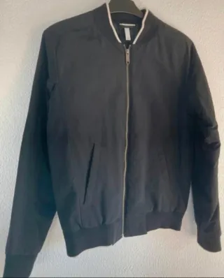 Chaqueta bomber negra