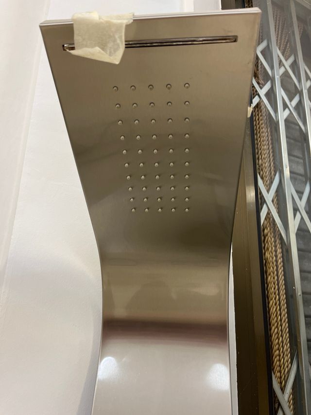 Columna hidromasaje plateada