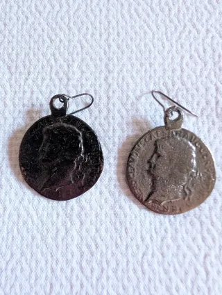 Pendientes estilo moneda con perfil
