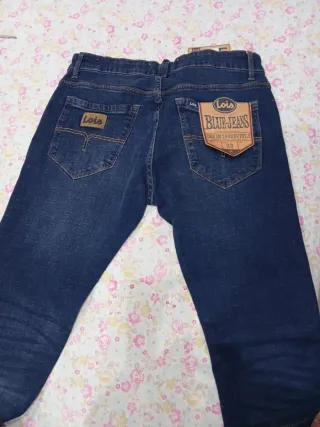 Pantalón vaquero Lois azul  Son de elástico