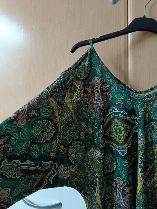 Blusa hombros descubiertos estampado paisley XL