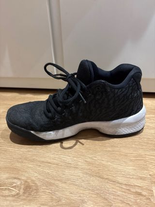 Zapatillas Jordan B. Fly Negras Talla 37.5