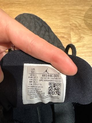 Zapatillas Jordan B. Fly Negras Talla 37.5