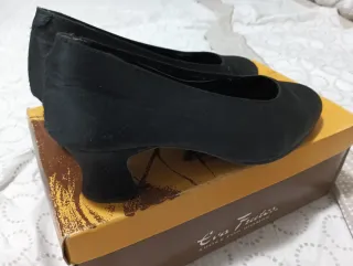 Zapatos de tacón negros Eva Frutos