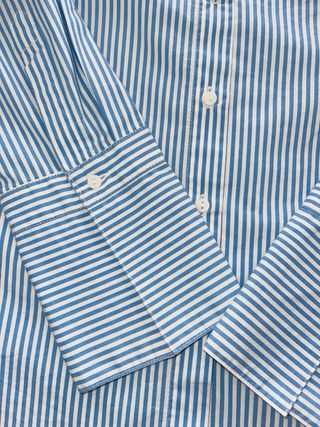 Blusa Stradivarius rayas azul y blanco