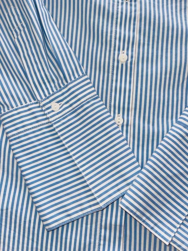 Blusa Stradivarius rayas azul y blanco