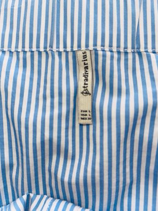 Blusa Stradivarius rayas azul y blanco