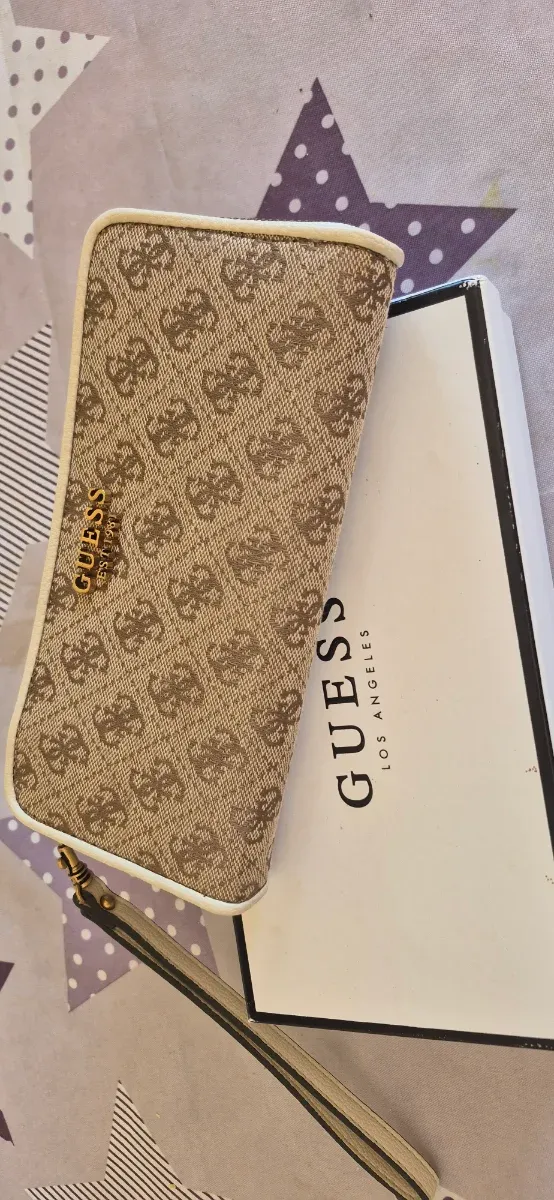 Cartera Guess