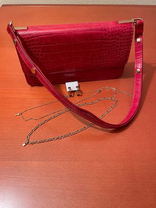 Bolso ROJO COCODRILO+REGALO ACCESORIOS DORADOS