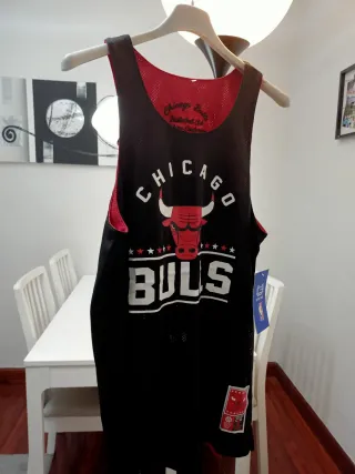 Camiseta Chicago Bulls NBA. Reversible.