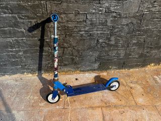 Patinete infantil azul Avengers