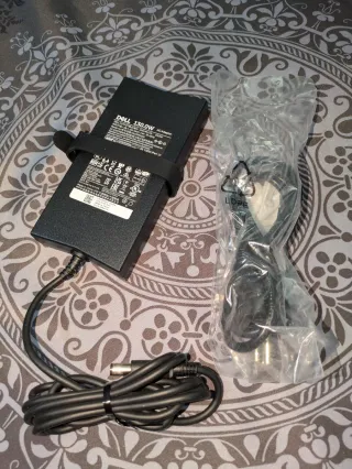 Dell HD22Q Dual Charge Dock USB 3.2 Gen 1