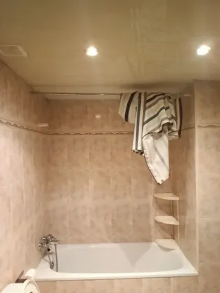 Limpieza y cuidado de personas mayores.