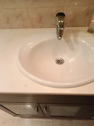 Limpieza y cuidado de personas mayores.