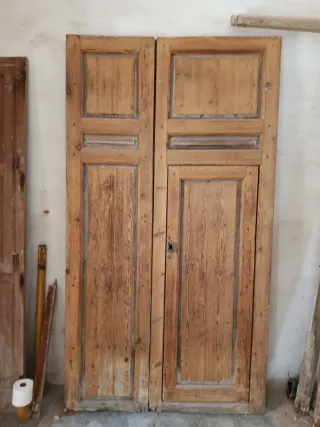 Puerta antigua de madera