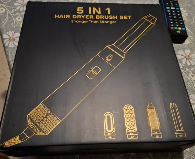 Secador de pelo y accesorios