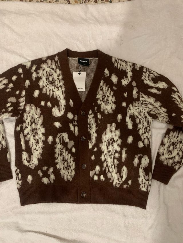 Jersey Pull&Bear estampado marrón y blanco